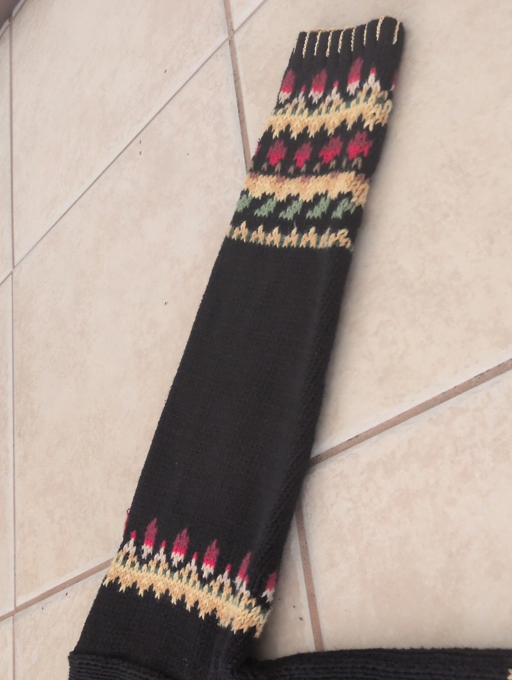 Vintage Tiara International Black & Gold Christmas Cardigan Size Large - Picture 6 of 7